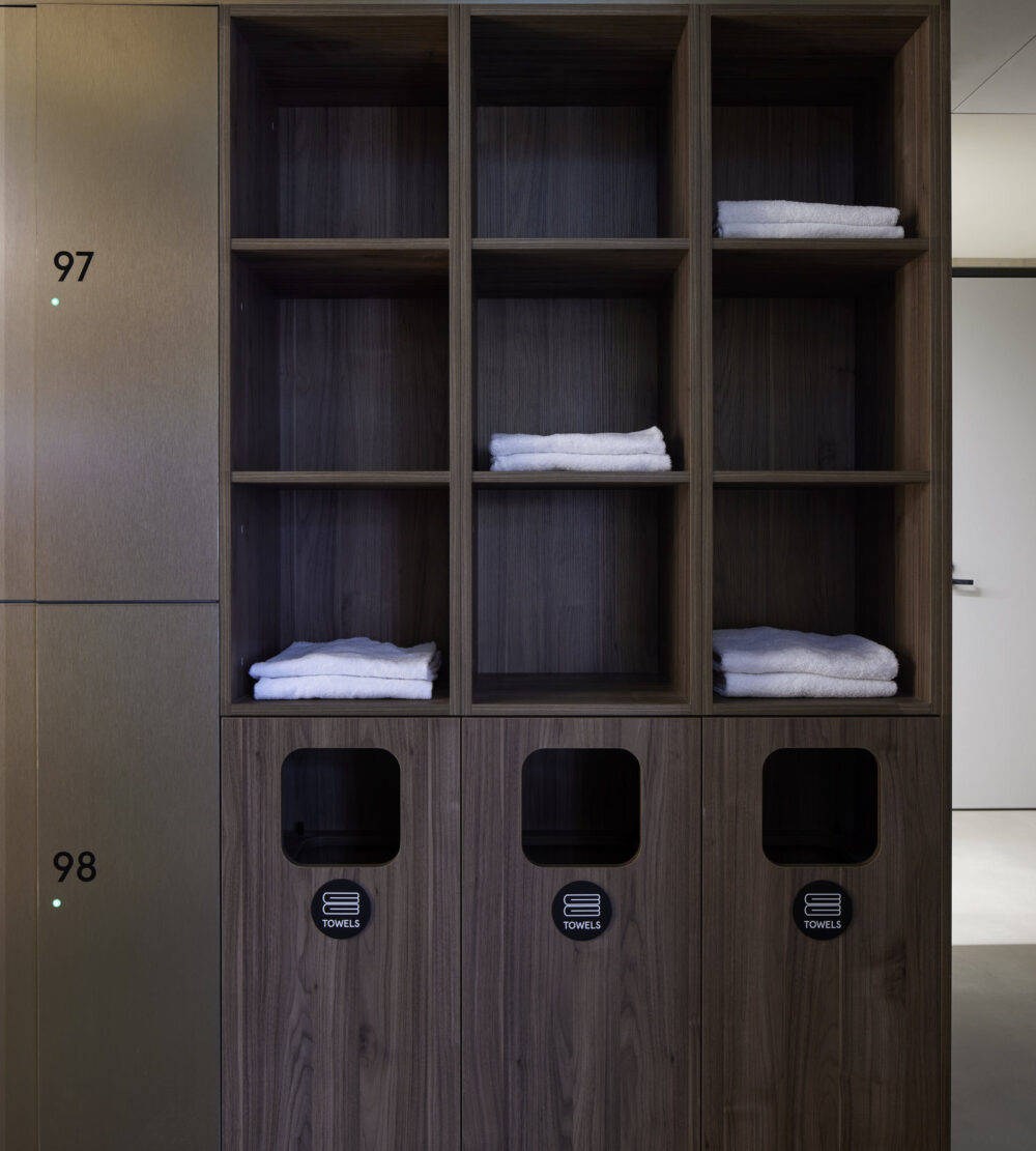 484stkilda road eot lockers 100 6