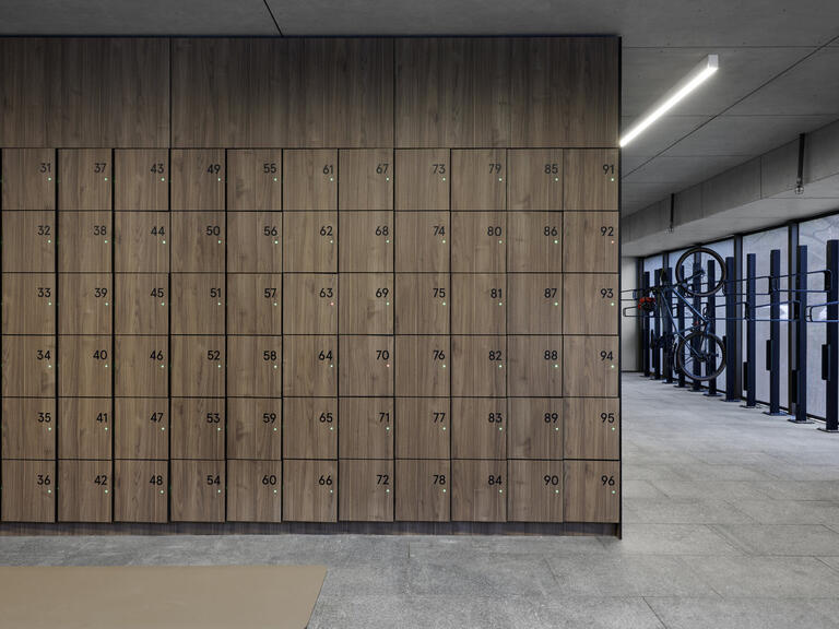 484stkilda road eot lockers 100 8